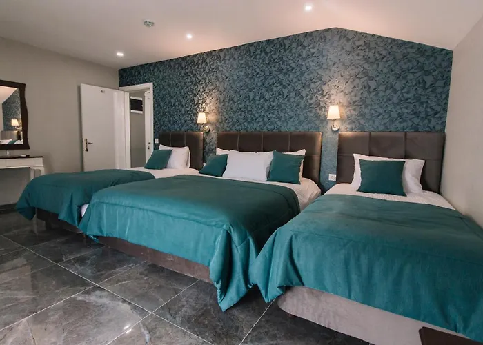 Melrose House Hotel